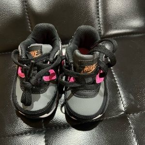 🔥sold🔥Baby girl Nike air max 90